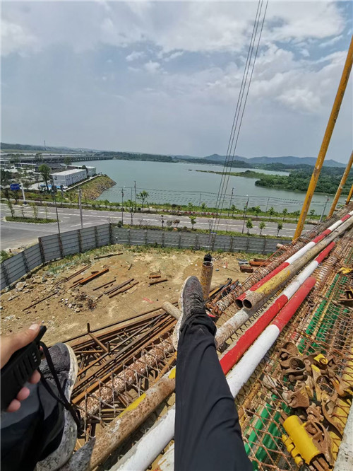 绥宁县作业中发生设备损坏或人员意外，责任怎么划分？